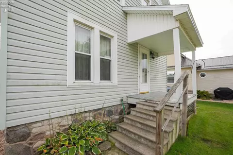 Exterior - 311 White St, Clyde, OH 43410 photo 5 of 8