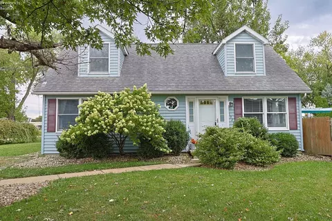 1924 Sand Dr, Huron, OH 44839