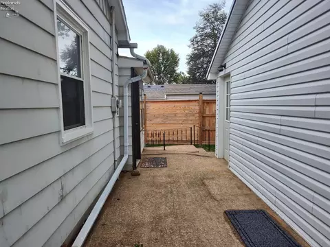 41 Maple St, Norwalk, OH 44857 photo 8