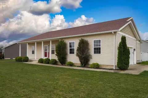 Exterior - 321 Nathan Dr, Clyde, OH 43410 photo 5 of 6