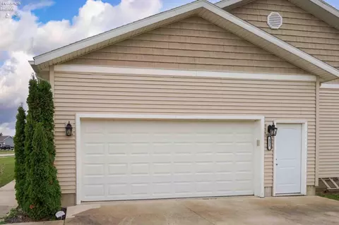 Exterior - 321 Nathan Dr, Clyde, OH 43410 photo 6 of 6