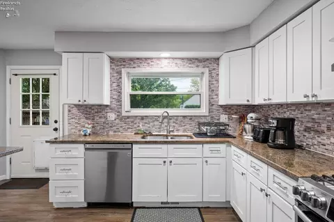 Kitchen - 411 N Abbe Rd, Elyria, OH 44035 photo 4 of 4