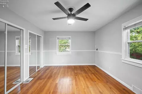 Bedroom - 411 N Abbe Rd, Elyria, OH 44035 photo 7 of 10