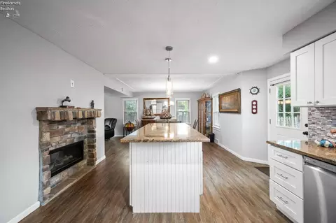 Kitchen - 411 N Abbe Rd, Elyria, OH 44035 photo 3 of 4