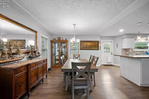 Dining - 411 N Abbe Rd, Elyria, OH 44035 photo 1 of 4