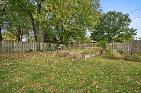 Exterior - 411 N Abbe Rd, Elyria, OH 44035 photo 7 of 10
