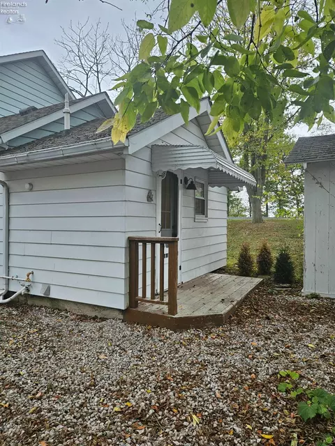 726 Cherry Ave, Marblehead, OH 43440 photo 12