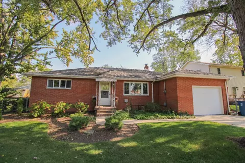 110 Dayton Ave, Huron, OH 44839