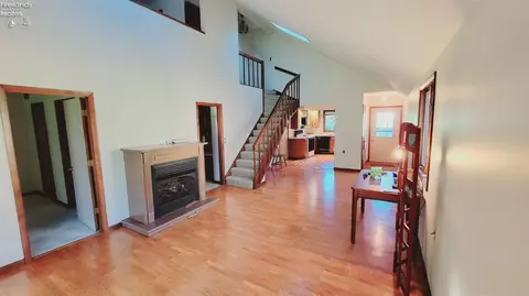 816 Martha Dr, Huron, OH 44839 photo 5