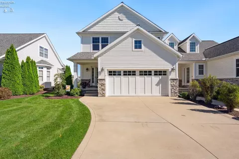 1509 Northpoint Dr #3-1, Port Clinton, OH 43452