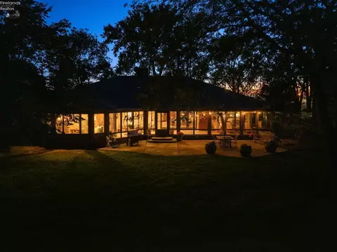 2157 Cedar Point Rd, Sandusky, OH 44870 photo 65