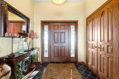 2157 Cedar Point Rd, Sandusky, OH 44870 photo 5