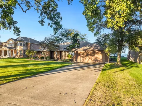2157 Cedar Point Rd, Sandusky, OH 44870 photo 4