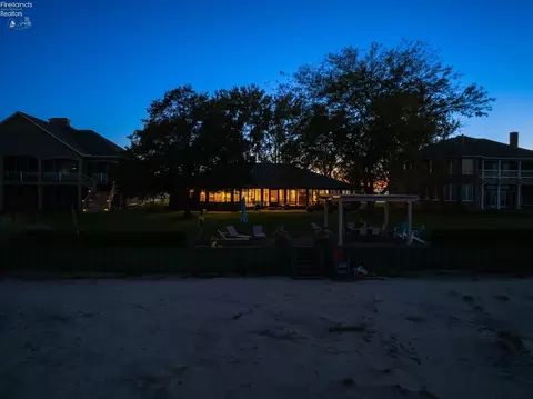 2157 Cedar Point Rd, Sandusky, OH 44870 photo 63