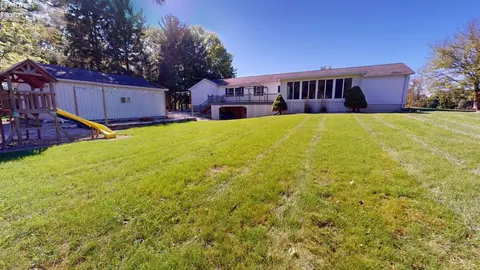 662 Timothy Dr, Willard, OH 44890 photo 9
