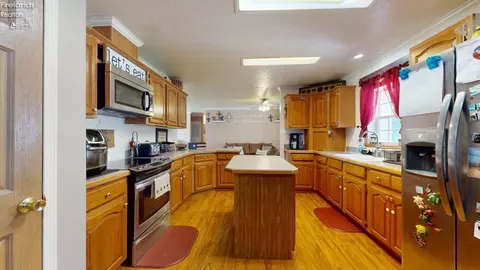 662 Timothy Dr, Willard, OH 44890 photo 32