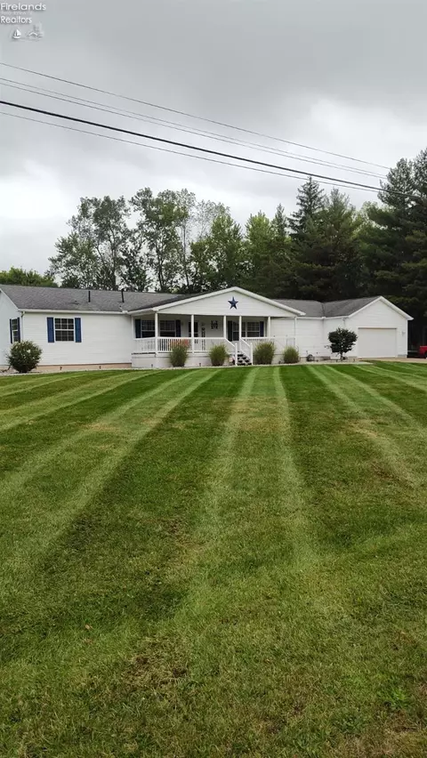662 Timothy Dr, Willard, OH 44890 photo 6