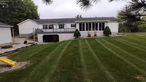 662 Timothy Dr, Willard, OH 44890 photo 7