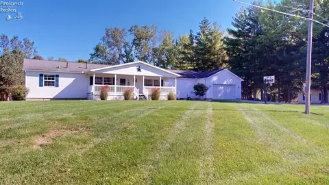 662 Timothy Dr, Willard, OH 44890