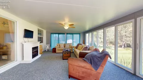 662 Timothy Dr, Willard, OH 44890 photo 21