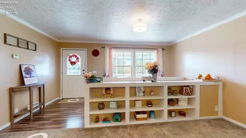 662 Timothy Dr, Willard, OH 44890 photo 27