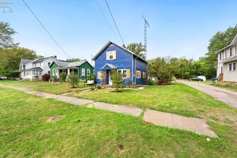 315 E Fourth St, Port Clinton, OH 43452