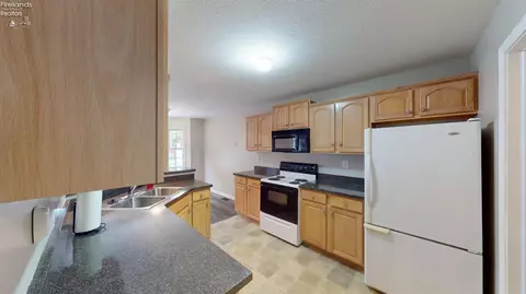 105 Caleb Dr, Clyde, OH 43410 photo 17