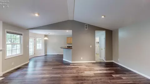 105 Caleb Dr, Clyde, OH 43410 photo 7