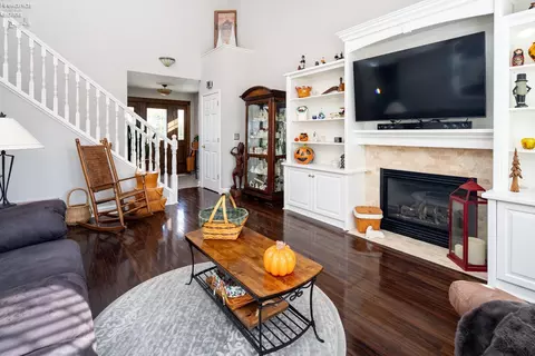 Living - 1245 Wheeler Dr, Huron, OH 44839 photo 1 of 2