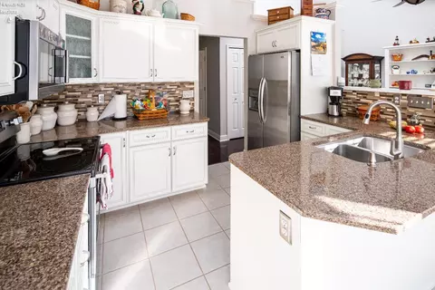 Kitchen - 1245 Wheeler Dr, Huron, OH 44839 photo 2 of 4