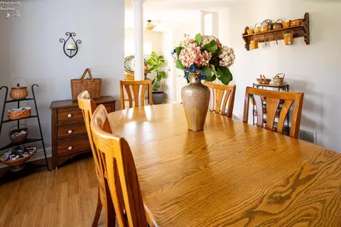 Dining - 1245 Wheeler Dr, Huron, OH 44839 photo 4 of 6