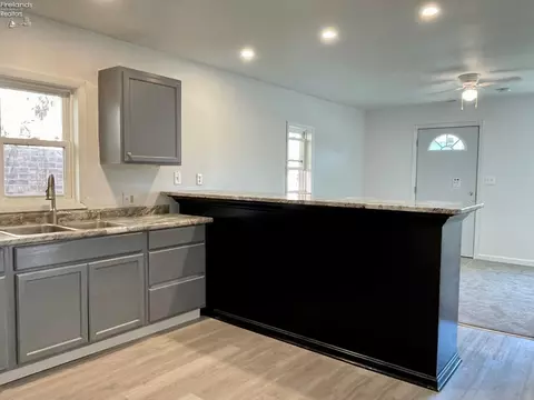 Kitchen - 215 Dixie Ave, Sandusky, OH 44870 photo 2 of 5