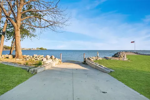 6584 E Bayshore Rd, Marblehead, OH 43440 photo 8