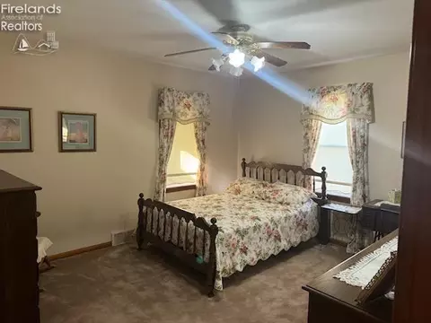 249 Madden St, Bellevue, OH 44811 photo 8