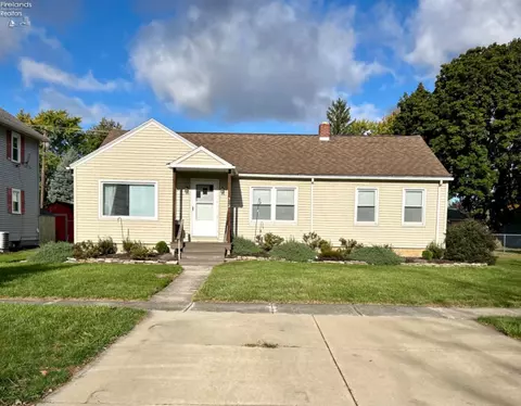 512 Fifth St, Fremont, OH 43420