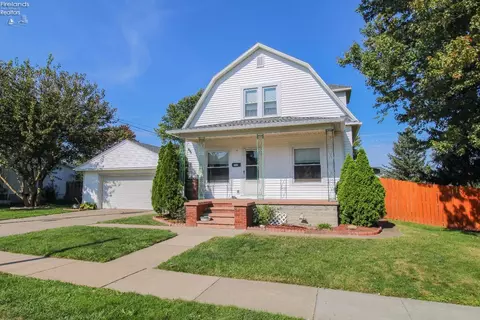 135 Miles Ave, Bellevue, OH 44811