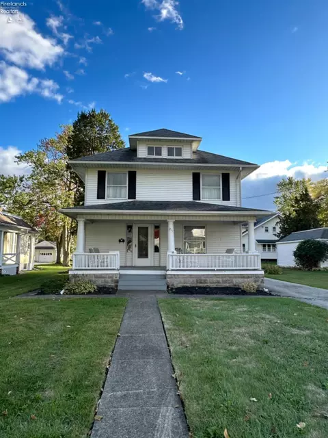 211 E Water St, Oak Harbor, OH 43449