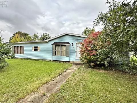 20 Park Pl, Bloomville, OH 44818