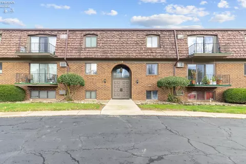 119 Stonyridge Dr #103, Sandusky, OH 44870