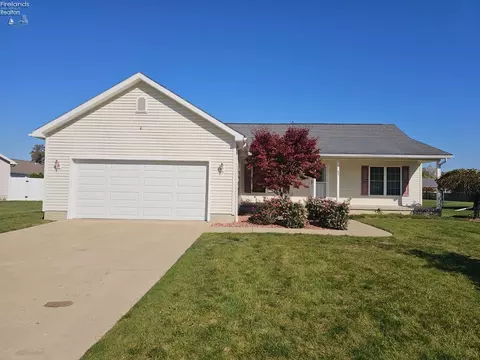 235 Nathan Dr, Clyde, OH 43410