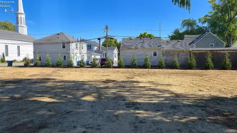 304 Center St, Huron, OH 44839 photo 16