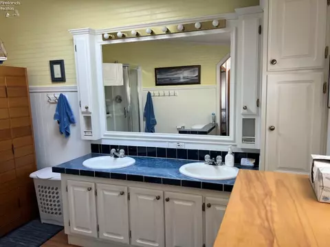 5683 E Constitution Blvd, Marblehead, OH 43440 photo 20