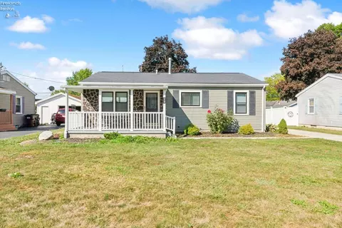 24 Morningside Dr, Tiffin, OH 44883