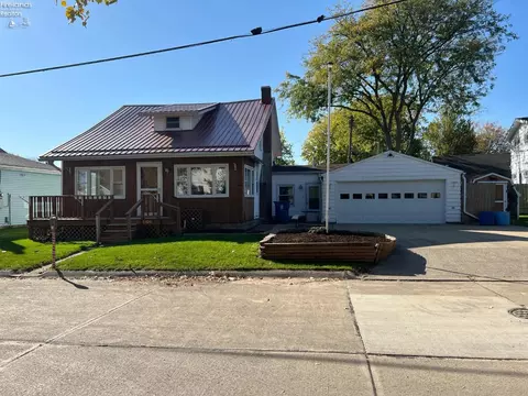 2104 Lakewood Ave, Huron, OH 44839