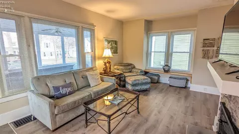 226 Ohio St, Huron, OH 44839 photo 8