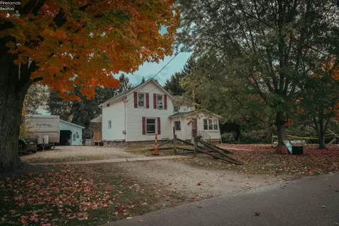 100 3rd St, New London, OH 44851