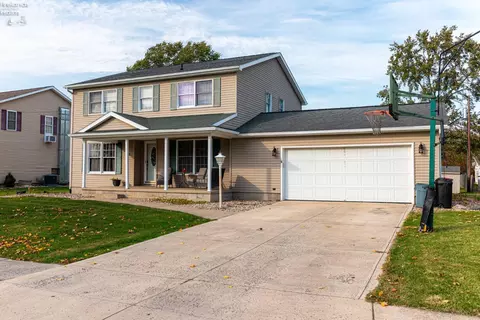 570 Butte St, Willard, OH 44890 photo 6