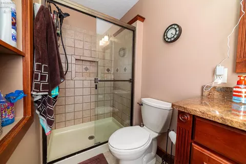 570 Butte St, Willard, OH 44890 photo 15