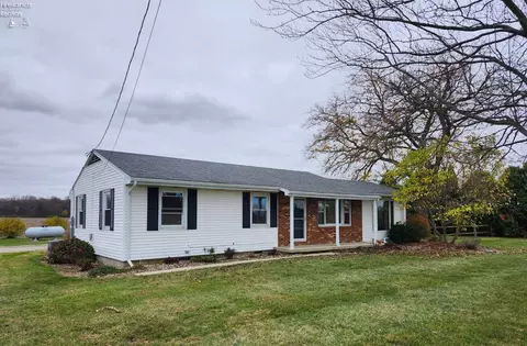 613 Stahl Rd, Fremont, OH 43420