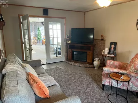 21 Surrey Ct, Monroeville, OH 44847 photo 6